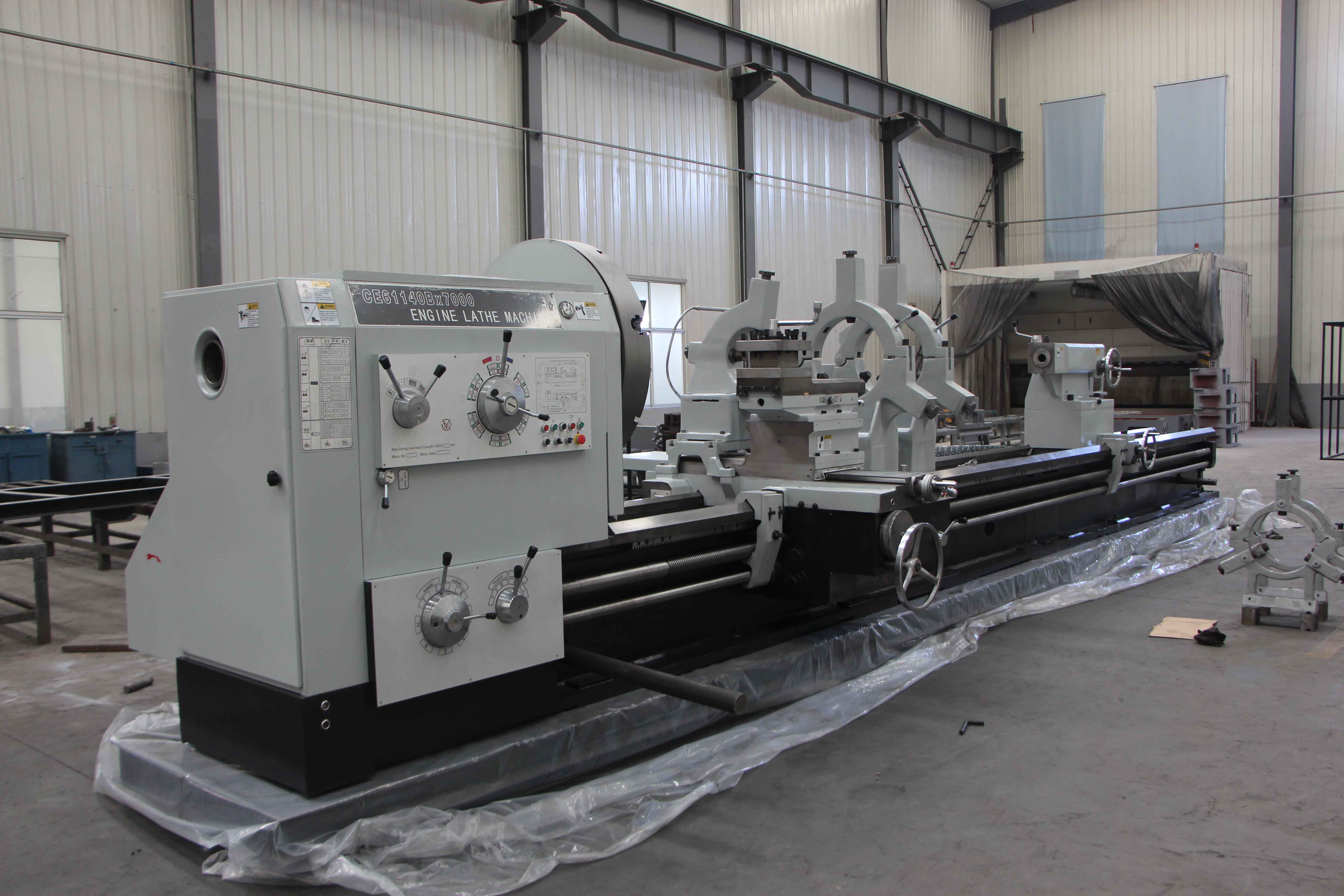 CW61140B×3000 CNC General Heavy-duty Lathe Machine for High-precision Machining in The Aerospace And Transportation Industries