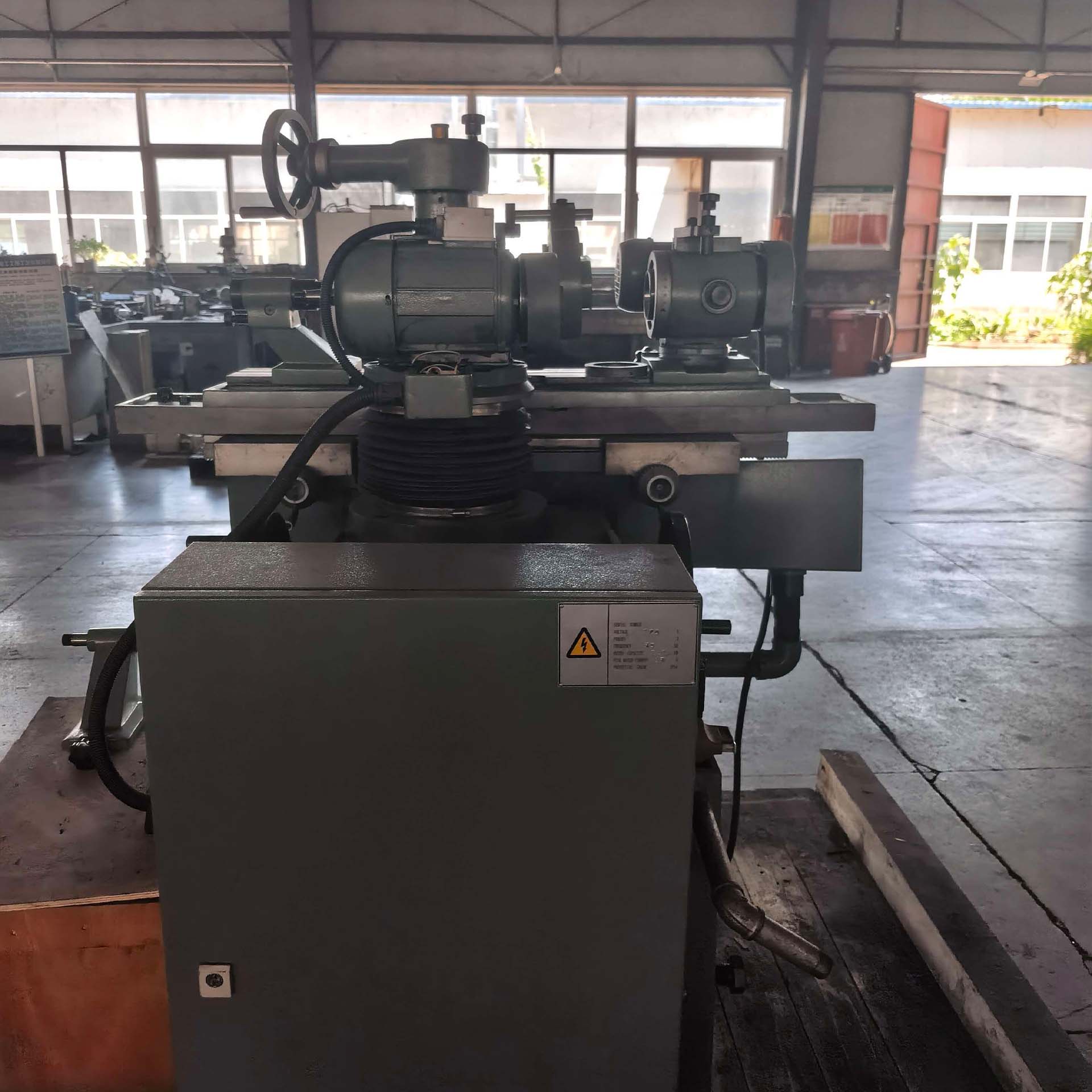 MGA6025B Universal Tool Grinding Machine Machining And Grinding General-purpose Metal Cutting Tools And External Cylindrical Planes